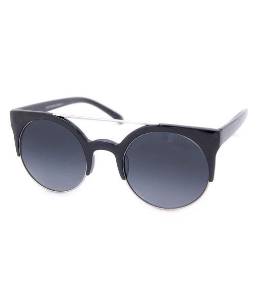 cat-eye sunglasses
